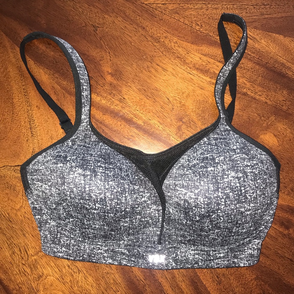 32D VSX Sport Bra